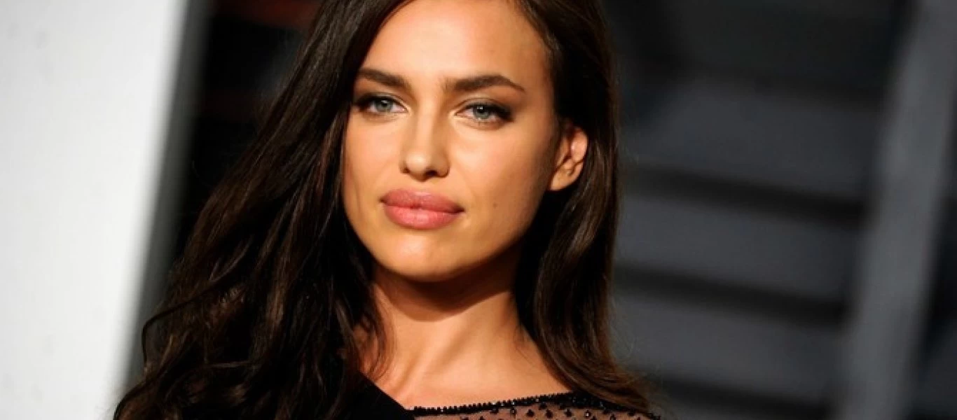 Irina Shayk: Πιο σέξι από ποτέ προτείνει την πιο κομψή επιλογή μαύρων εσωρούχων (βίντεο)